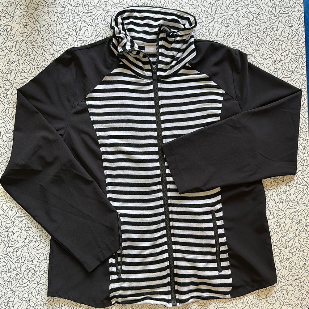 Chico’s Zenergy Size 2 Athleisure full zip jacket. Black and white. Size 2 (L)